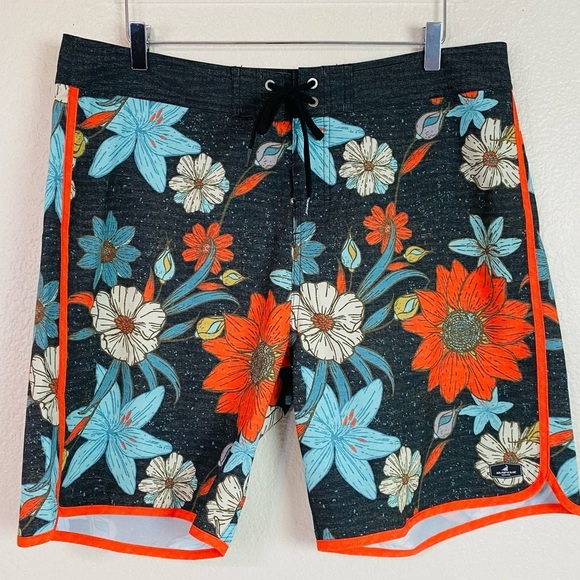 Surfcuz Floral 4 Way Stretch Board Shorts Size 36 - Picture 2 of 5